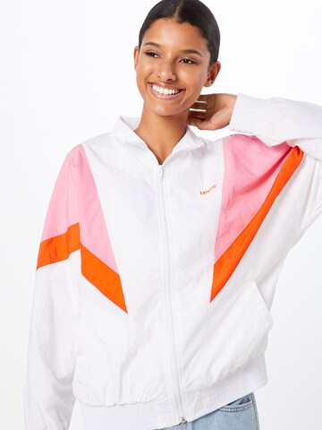 LEVI'S ® Tussenjas 'Reese Windbreaker Jacket' in Wit: voorkant