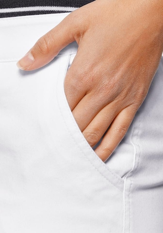 AJC Regular Chinohose in Weiß