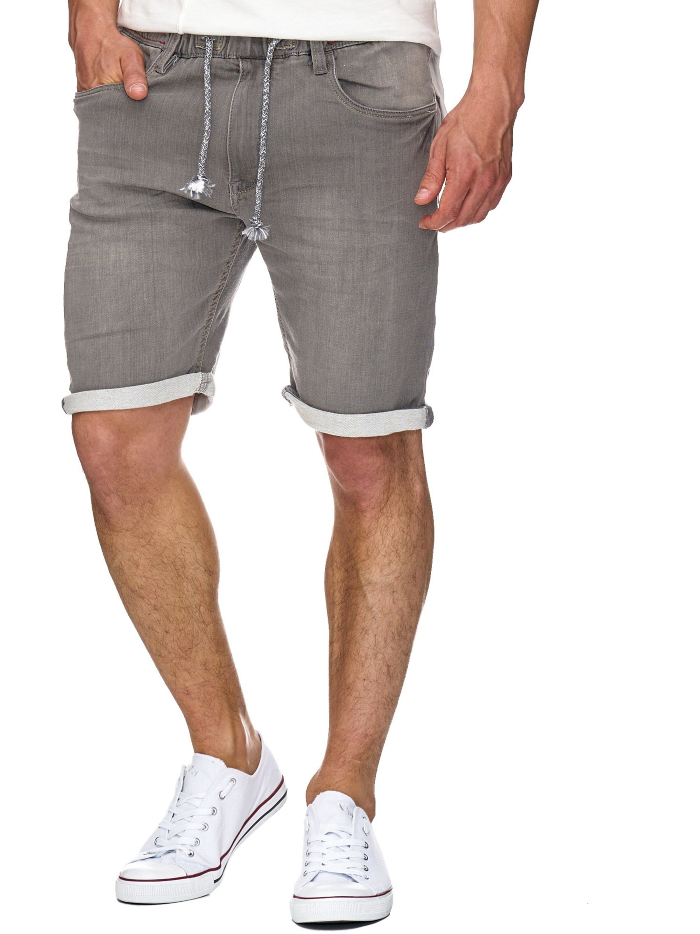 Coupe slim Pantalon ' Kadin Shorts ' INDICODE JEANS en gris : devant