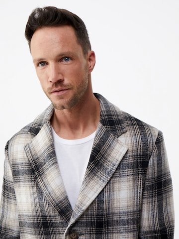 DAN FOX APPAREL Prehoden plašč 'Rafael' | črna barva