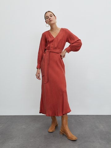 EDITED فستان 'Alencia' بلون أحمر: الأمام
