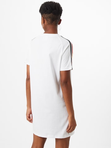 ADIDAS ORIGINALS Klänning i vit