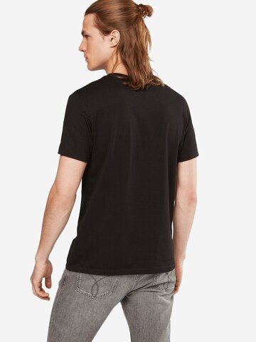 T-Shirt Marc O'Polo en noir : derrière