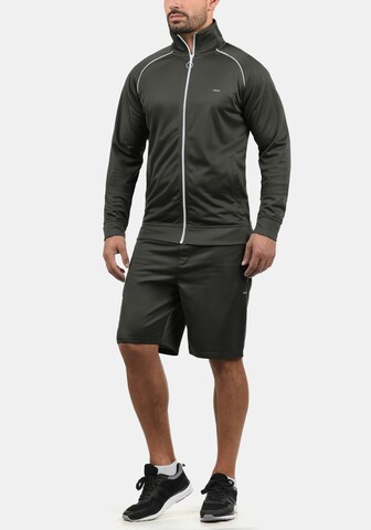 !Solid Regular Sweatshorts 'Leando' in Grau