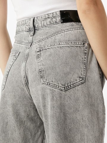 Loosefit Jean 'Lola' Mavi en gris