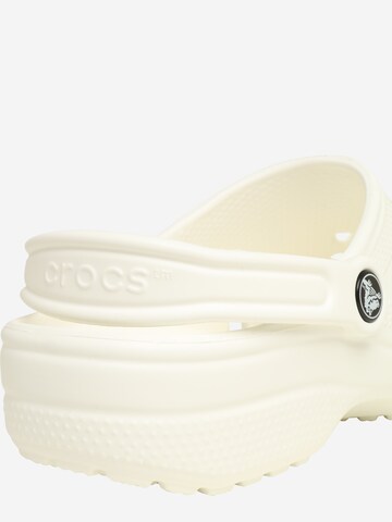 Clogs 'Classic' di Crocs in bianco