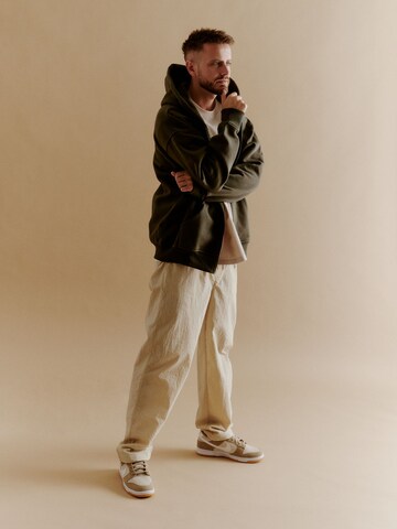 Oversized Zip-Up Hoodie Look
