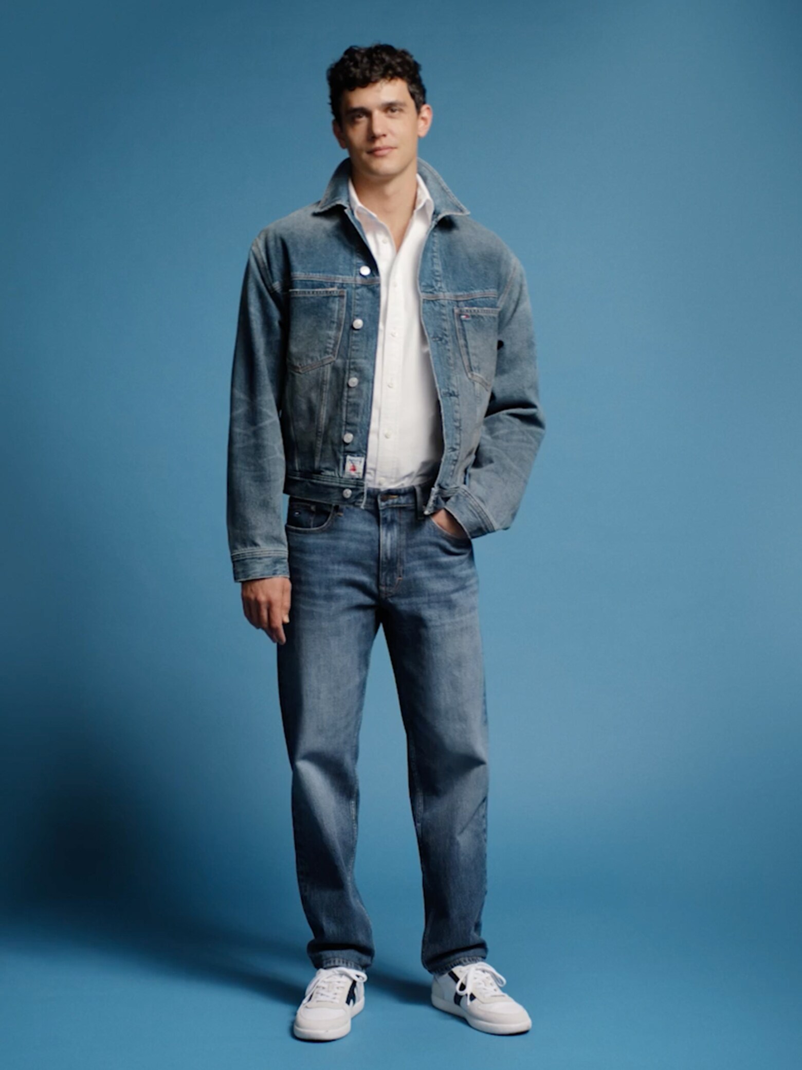 Cu Romeo Beckham Întotdeauna în denim