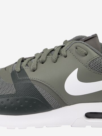 Nike Sportswear Sneakers laag 'AIR MAX VISION' in Groen