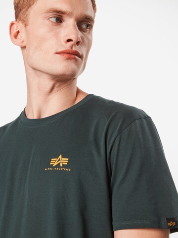 ALPHA INDUSTRIES Klasický střih Tričko – zelená