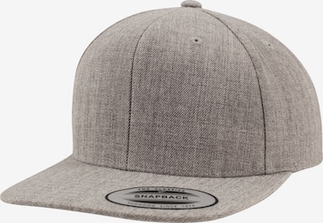 Flexfit Hat in Grey: front