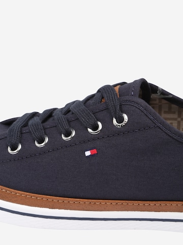 Baskets basses TOMMY HILFIGER en bleu