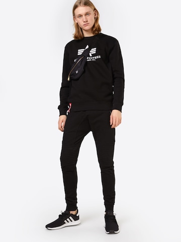 ALPHA INDUSTRIES Sweatshirt in Schwarz