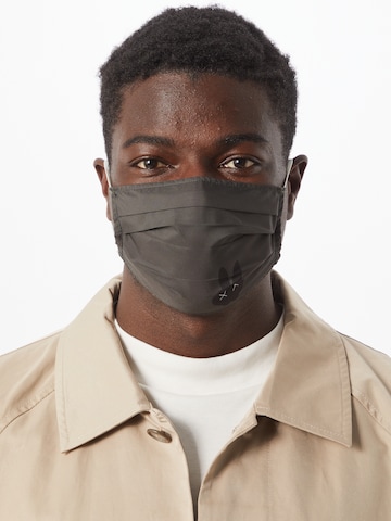 Foulard 'Bunny' di Mask with Attitude in grigio: frontale