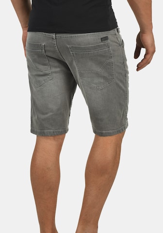 INDICODE JEANS Regular Shorts 'Alessio' in Grau