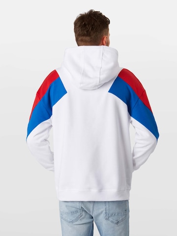 Urban Classics Sweatshirt in White: back