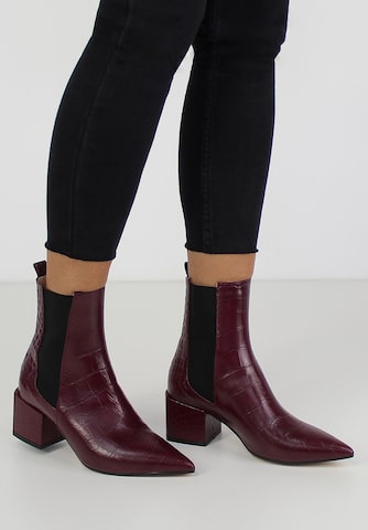 EVITA Chelsea boots in Red