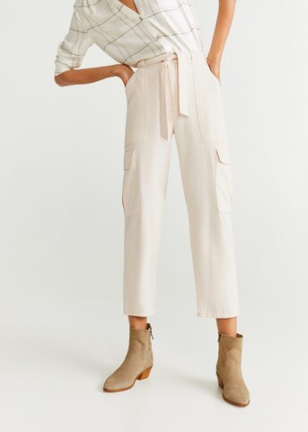 MANGO Regular Cargobroek in Beige: voorkant