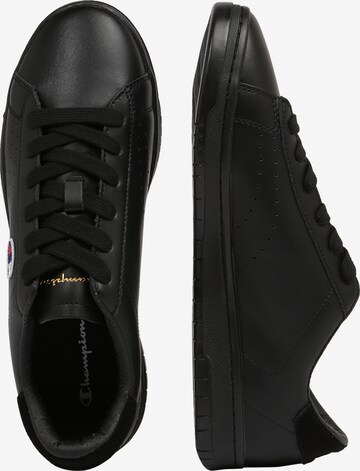 Champion Authentic Athletic Apparel Sneaker 'Court Club' in Schwarz: bočná strana