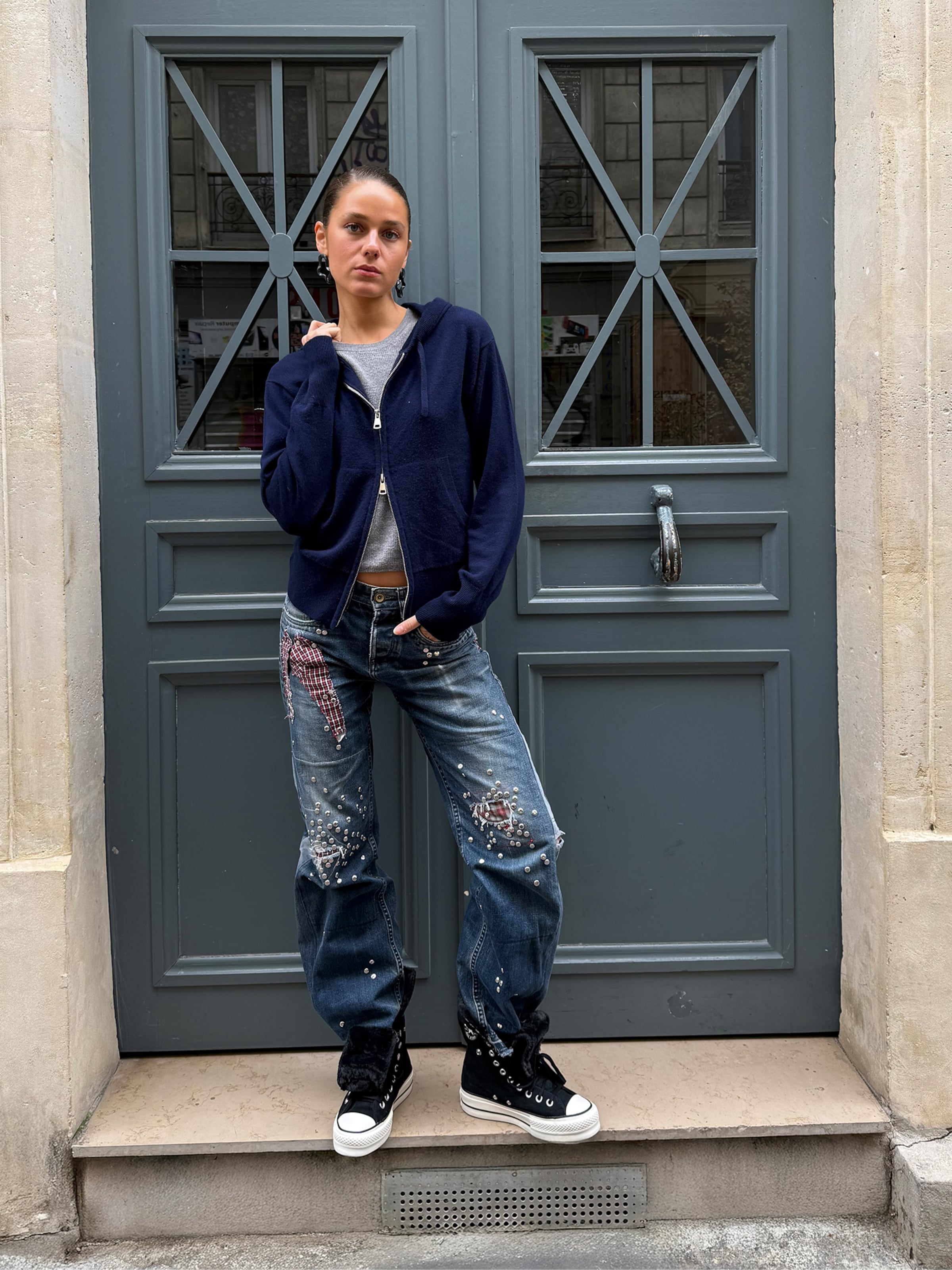 Theresa - Black and Blue Look by Converse