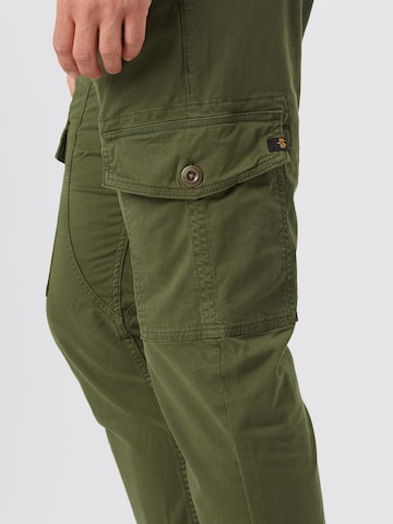 ALPHA INDUSTRIES Tapered Cargo nadrágok 'Spark' - zöld