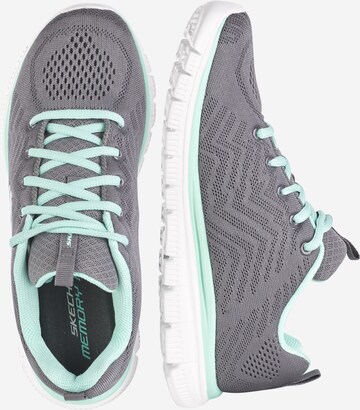 SKECHERS Matalavartiset tennarit 'Graceful Get Connected' värissä harmaa