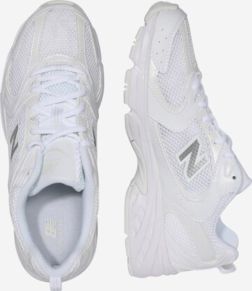 Baskets basses new balance en blanc