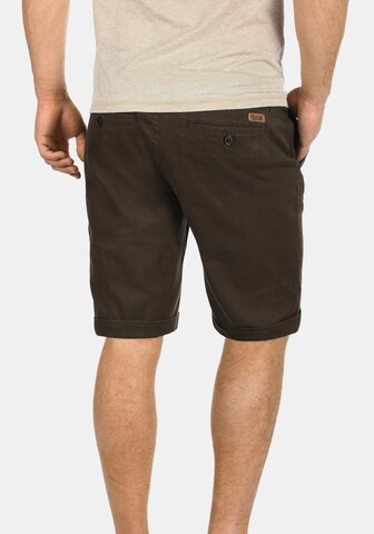 !Solid Regular Chinoshorts 'Lamego' in Braun