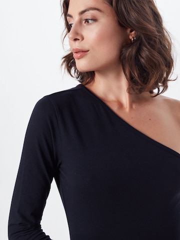 Urban Classics - Camiseta en negro