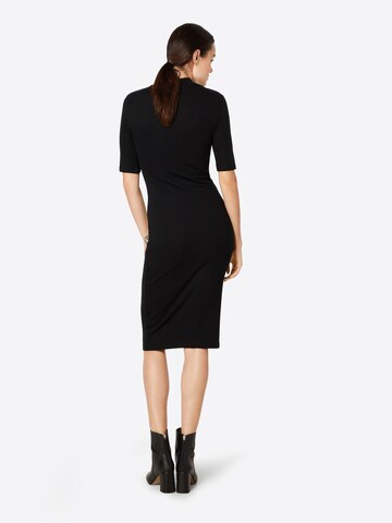 Rochie tricotat 'Krown T-Shirt Dress' de la modström pe negru: spate