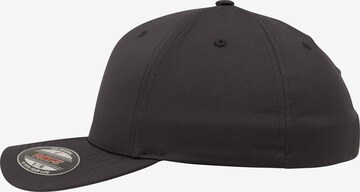 Flexfit Cap 'Tech' in Black