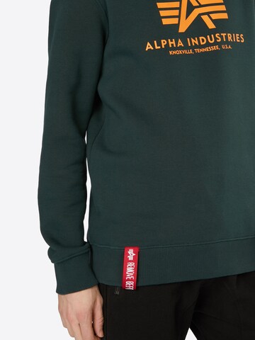 ALPHA INDUSTRIES Sweatshirt in Green