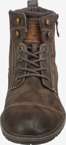 MUSTANG Lace-Up Boots in Brown