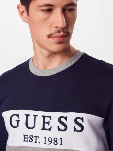 GUESS Sweatshirt in Blau