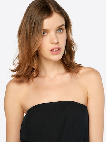 Salopeta de la Urban Classics pe negru