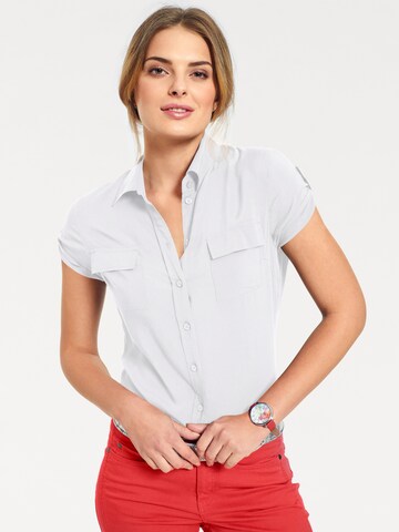 heine Blouse in Wit: voorkant