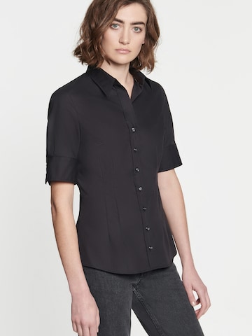 Camicia da donna 'Schwarze Rose' di SEIDENSTICKER in nero: frontale