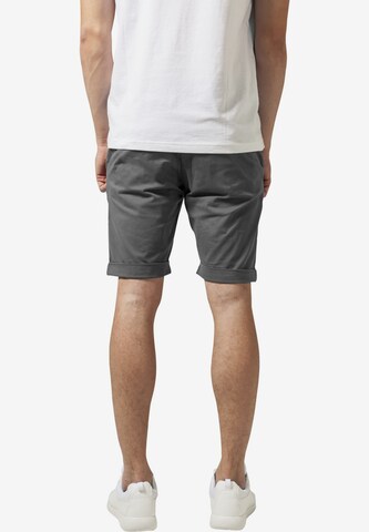 Urban Classics Regular Shorts in Grau