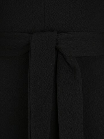 Salopeta de la Missguided Petite pe negru