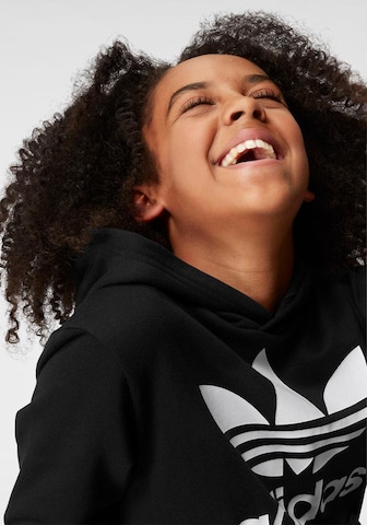 ADIDAS ORIGINALS Sweatshirt 'Trefoil' in Schwarz