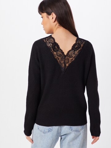 Pull-over 'MARY' JDY en noir : devant