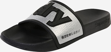 Superdry Slipper 'Eva 2.0' in Silber: predná strana