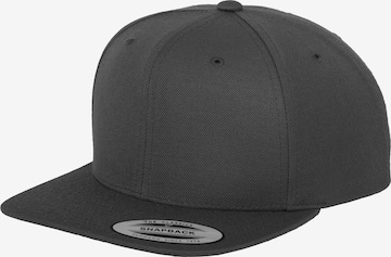 Flexfit Hat in Grey: front