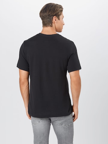 NIKE Regular Fit Sportshirt in Schwarz