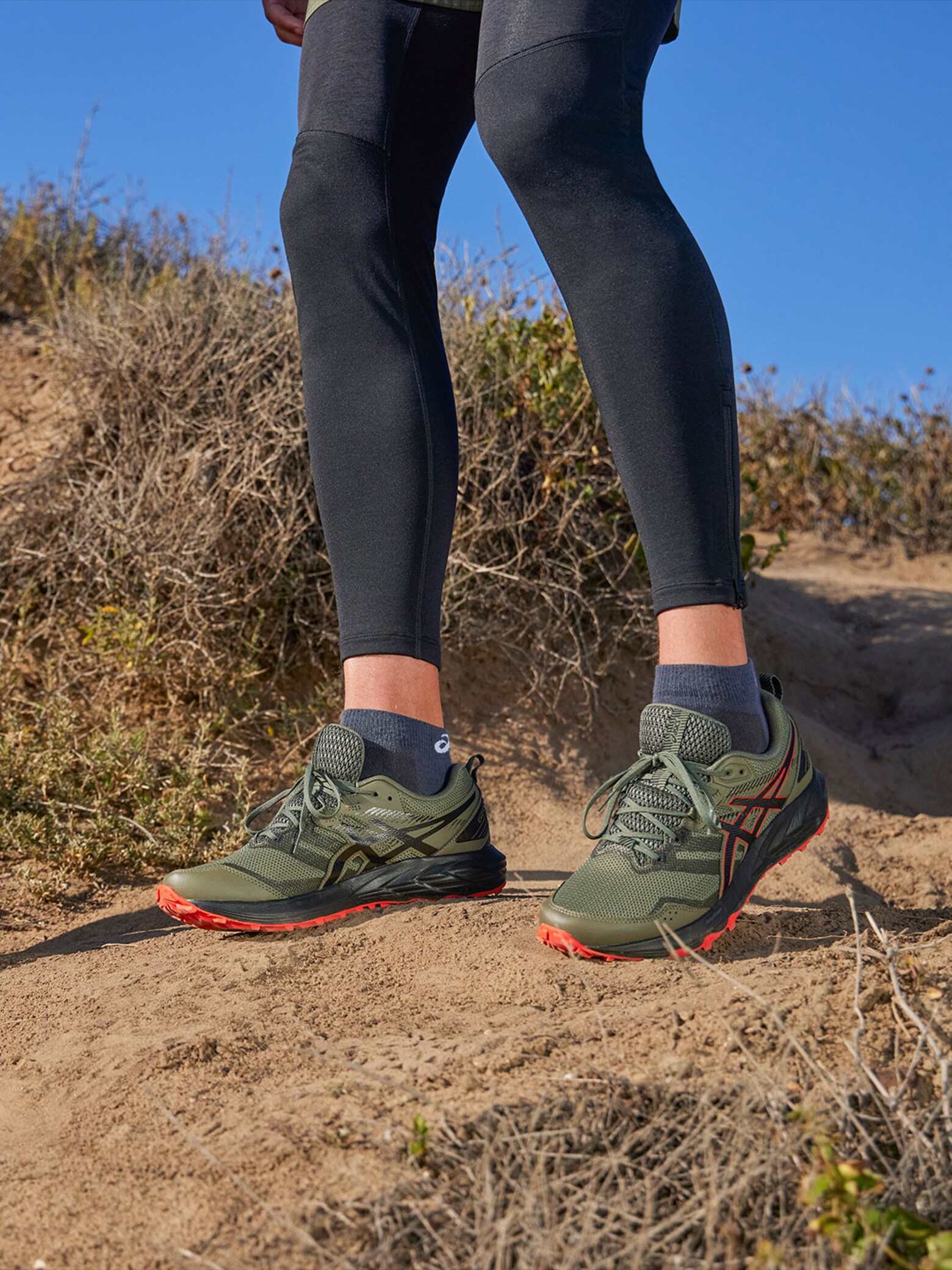 TRAIL ADVENTURE. ASICS