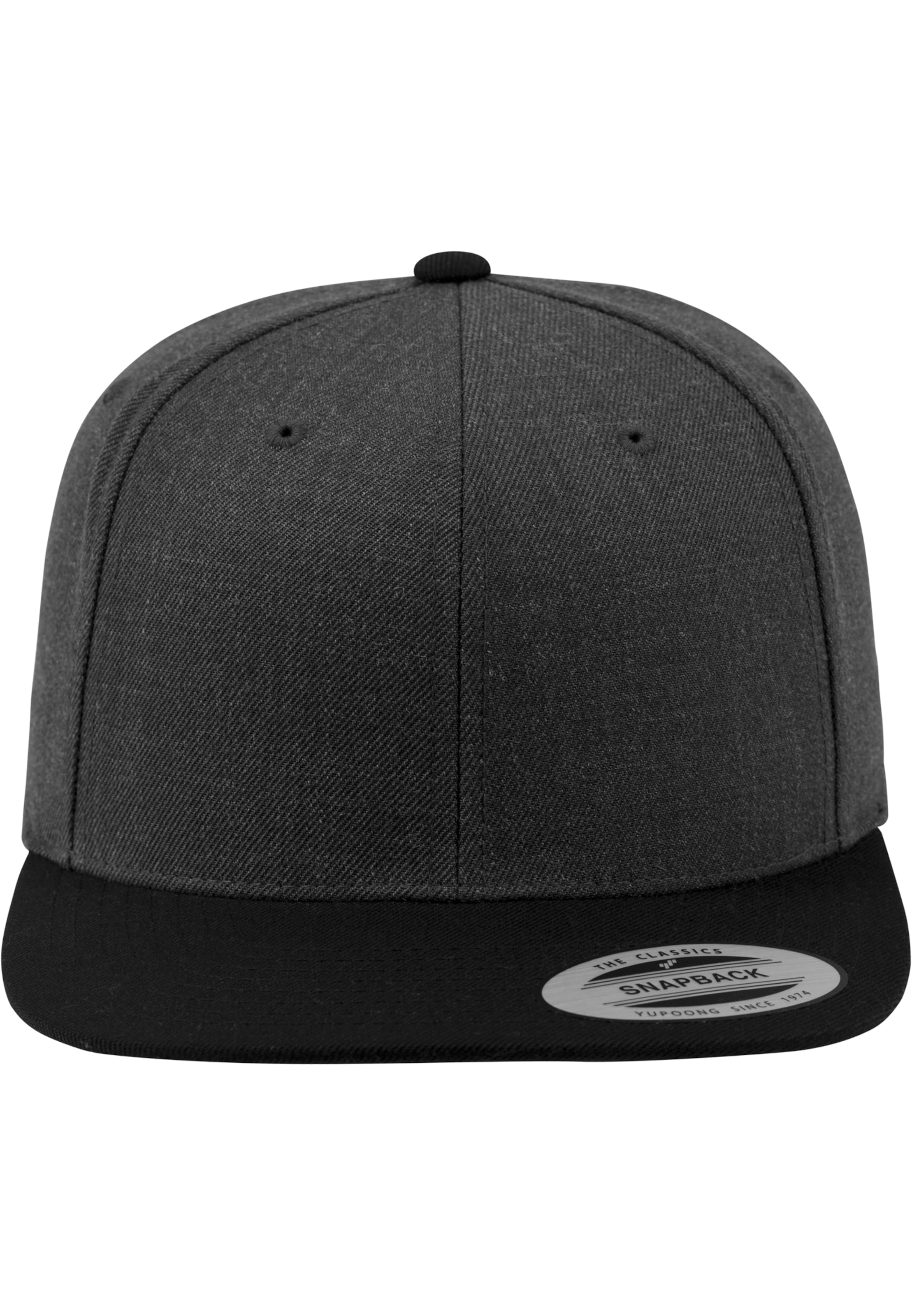 Flexfit Cap in Grey