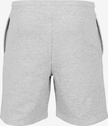 Urban Classics Loosefit Shorts in Grau