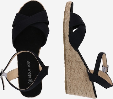 ABOUT YOU - Sandalias con hebilla 'Sophia' en negro