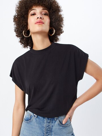 Urban Classics Shirt in Schwarz: Vorderseite