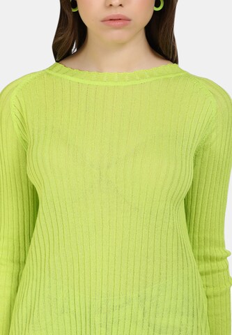 MYMO Sweater in Green: front